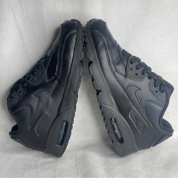 Nike Air Max 90 LTR Kids Sneakers Size 5Y Triple Black 833412-001 - Picture 10 of 15